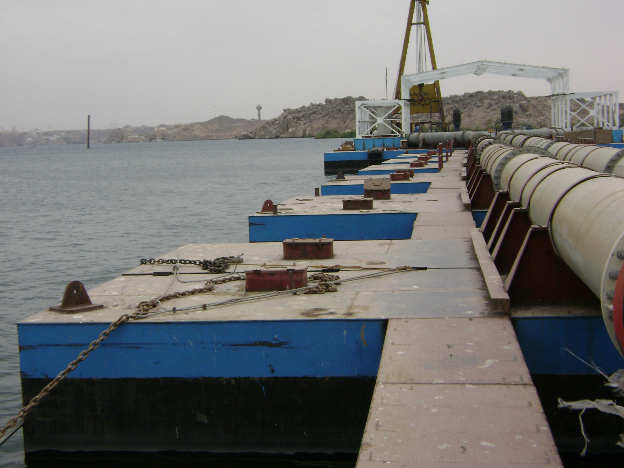 Webfloating station